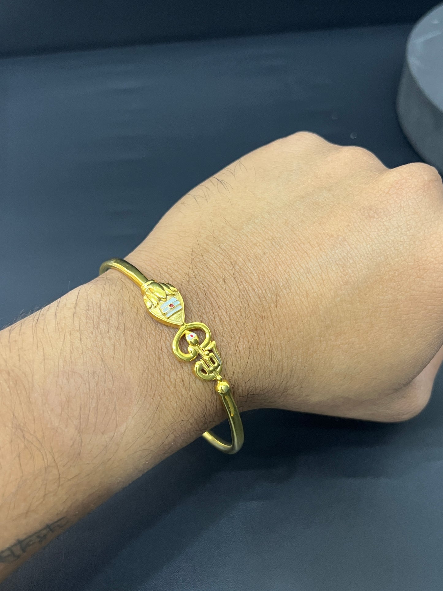 Murugar Vel Kada_Gold polish (Made on Order)