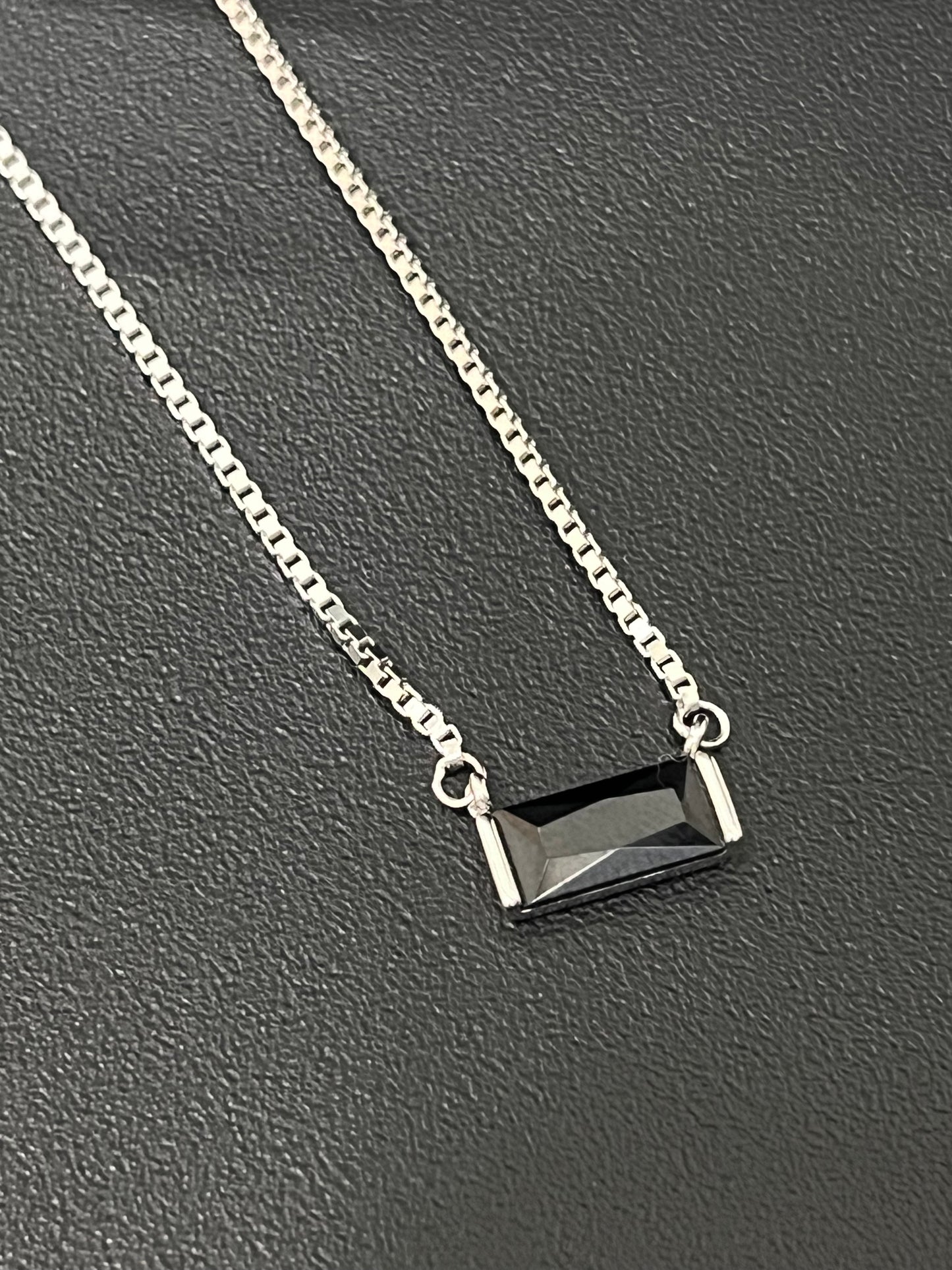 Ladies Pendant Chain Black Stone