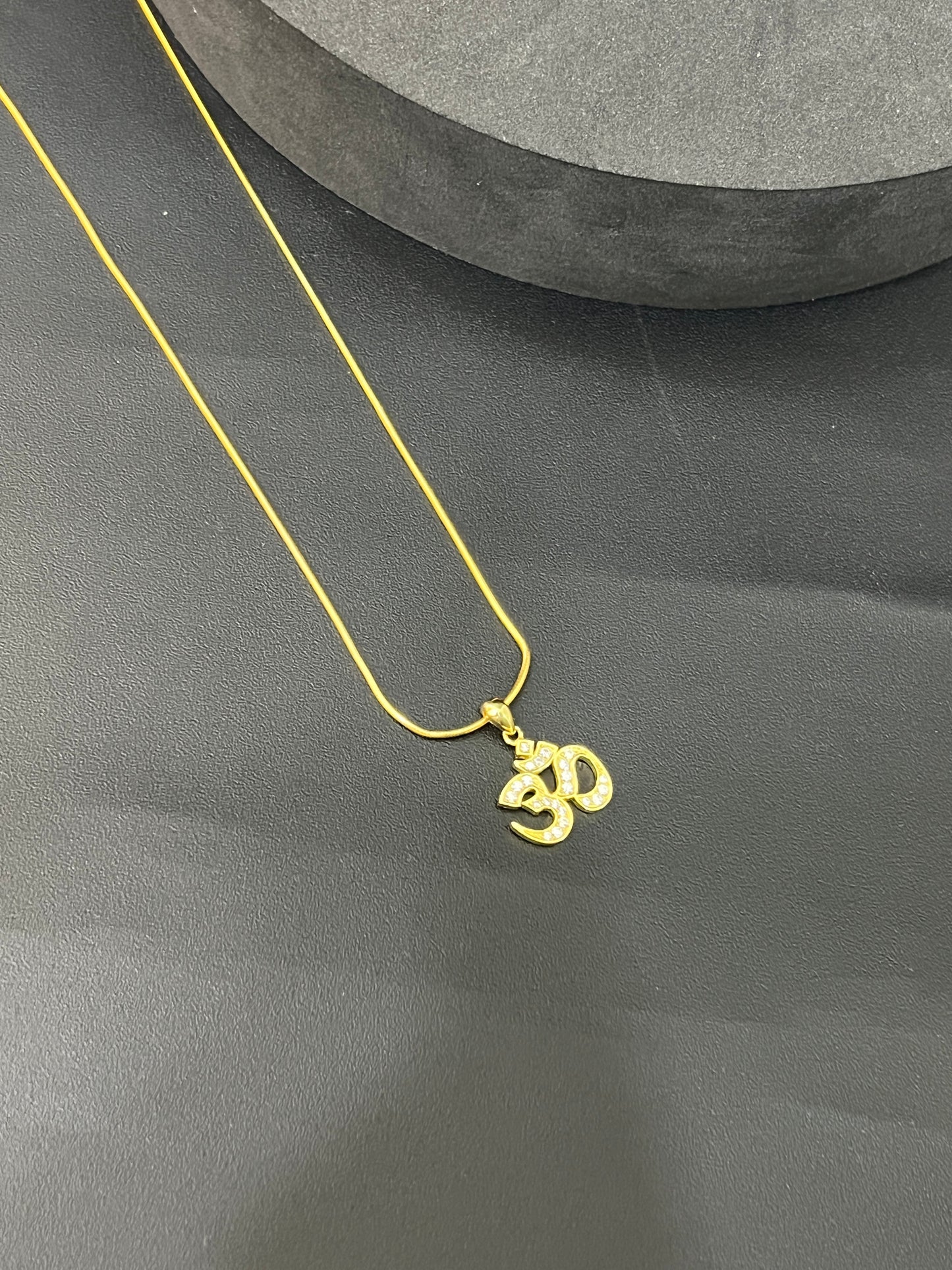 Gold Polish Om Pendant Chain