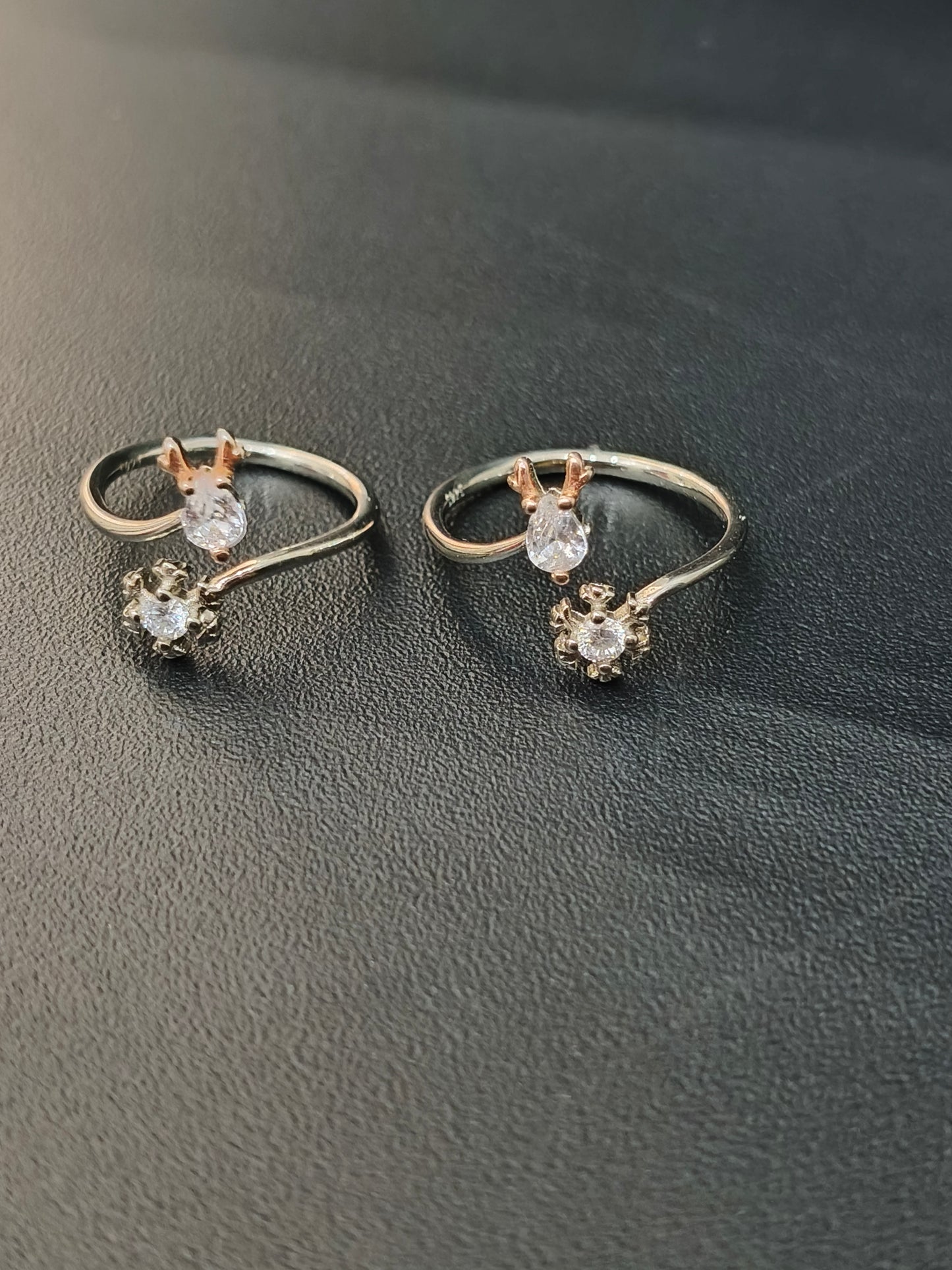 Ladies Toe Ring _2 White Stone