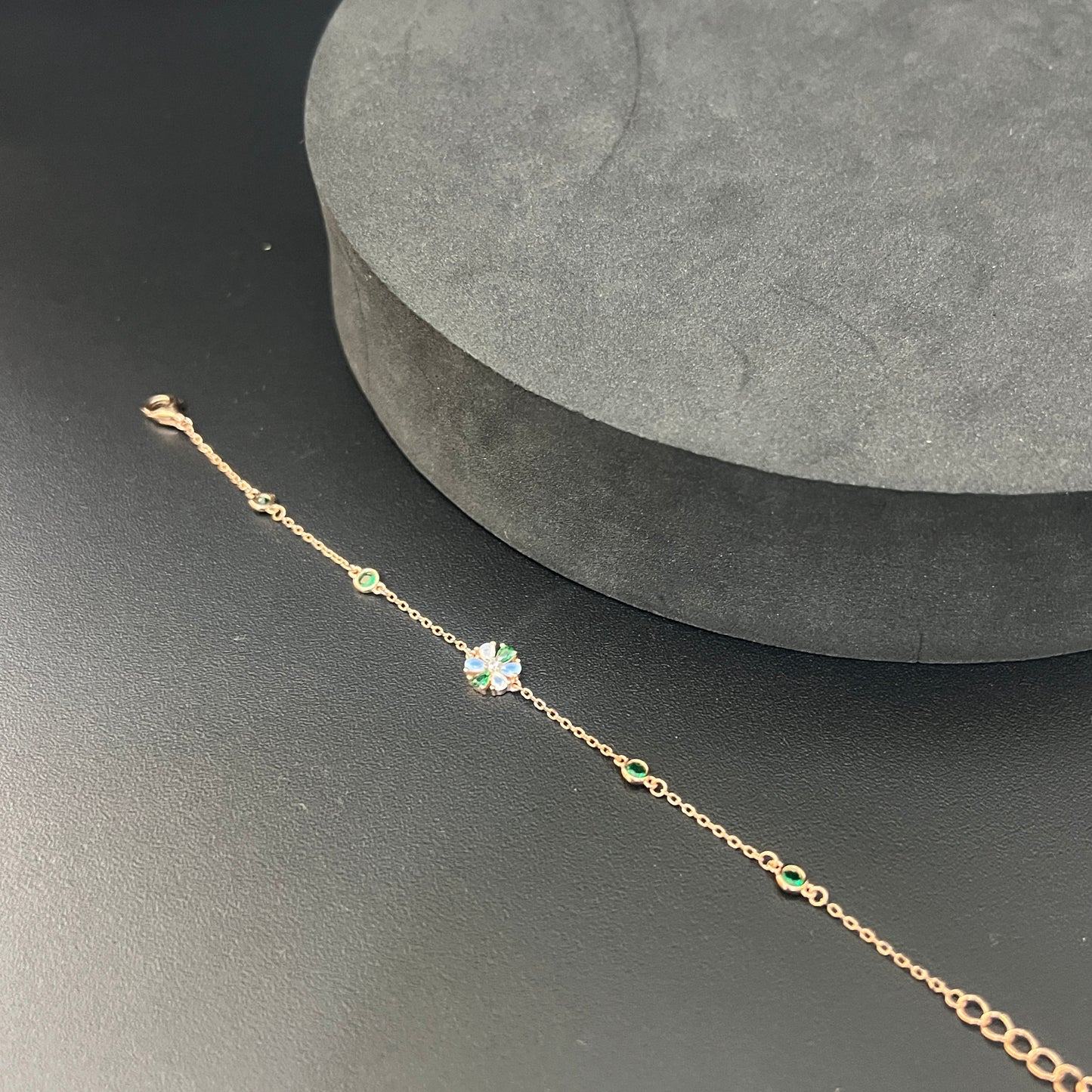 Ladies Bracelet Flower & Green Stone Rose Gold