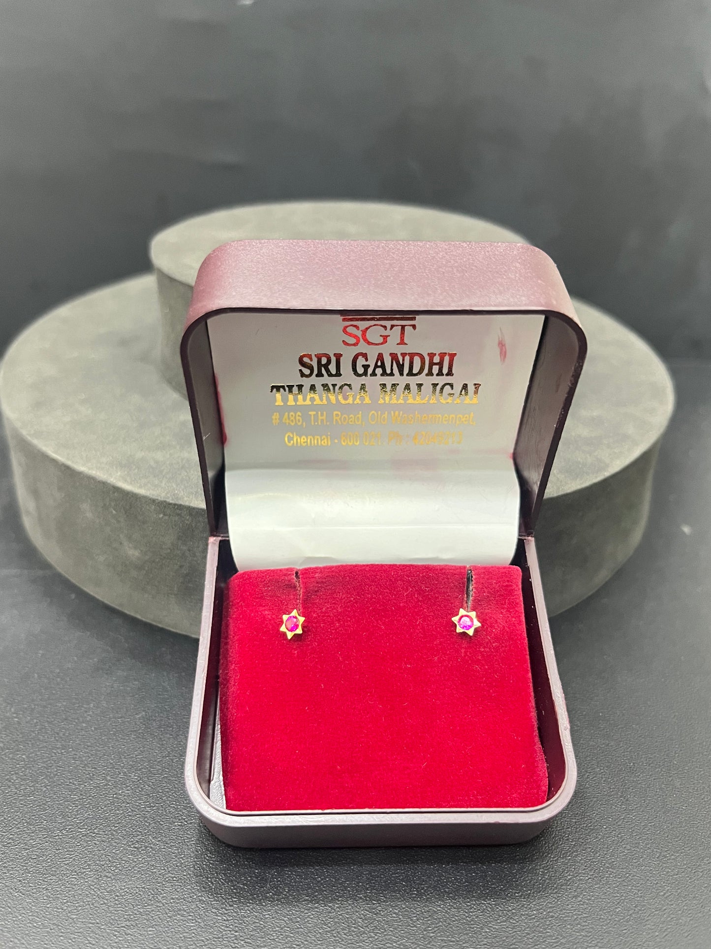 Gold Star Studs 18K Tradtional Red