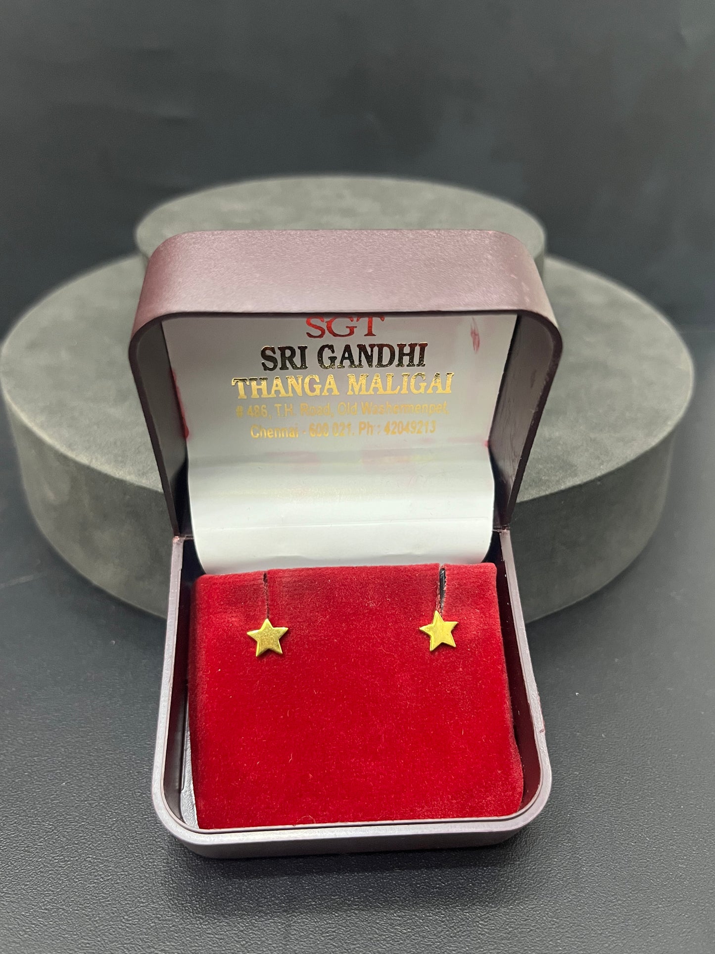 Gold Star Studs 18K Plain