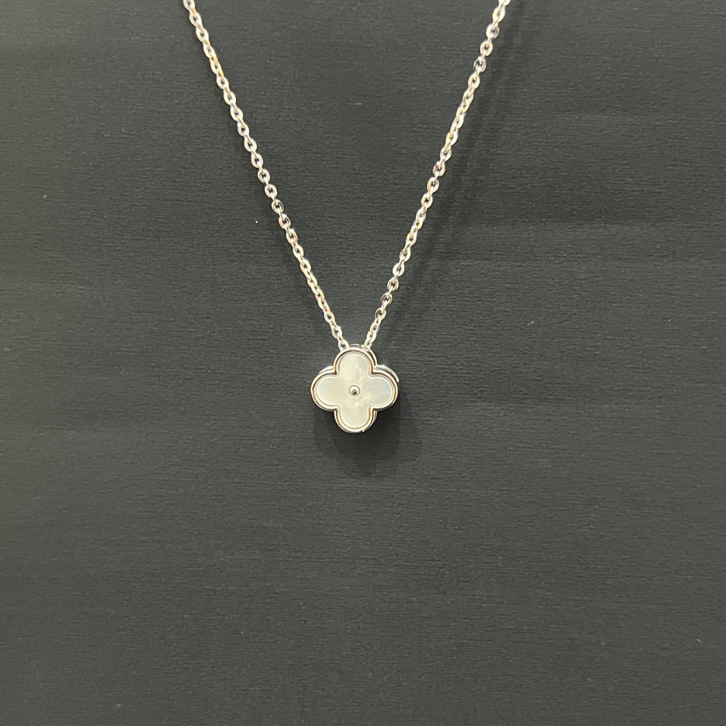 Ladies Pendant Chain