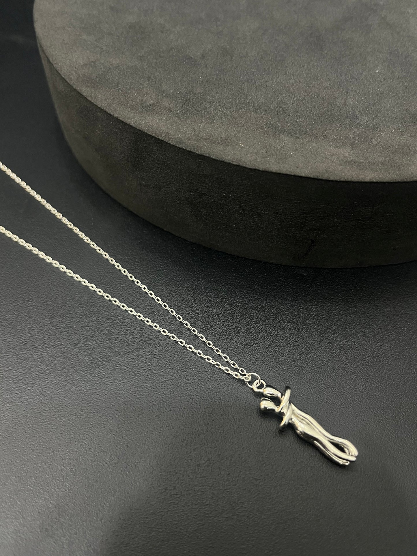 Ladies Silver Chain Hug SS