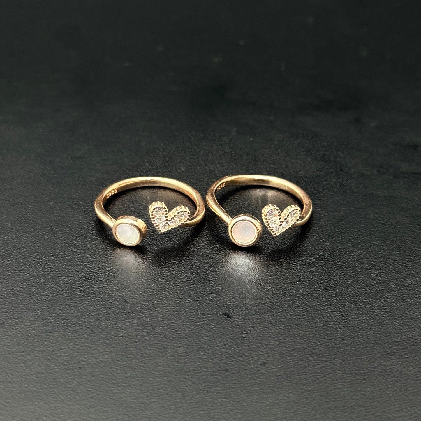 Ladies Toe Rings Rosegold Heart and Cermaic Stone