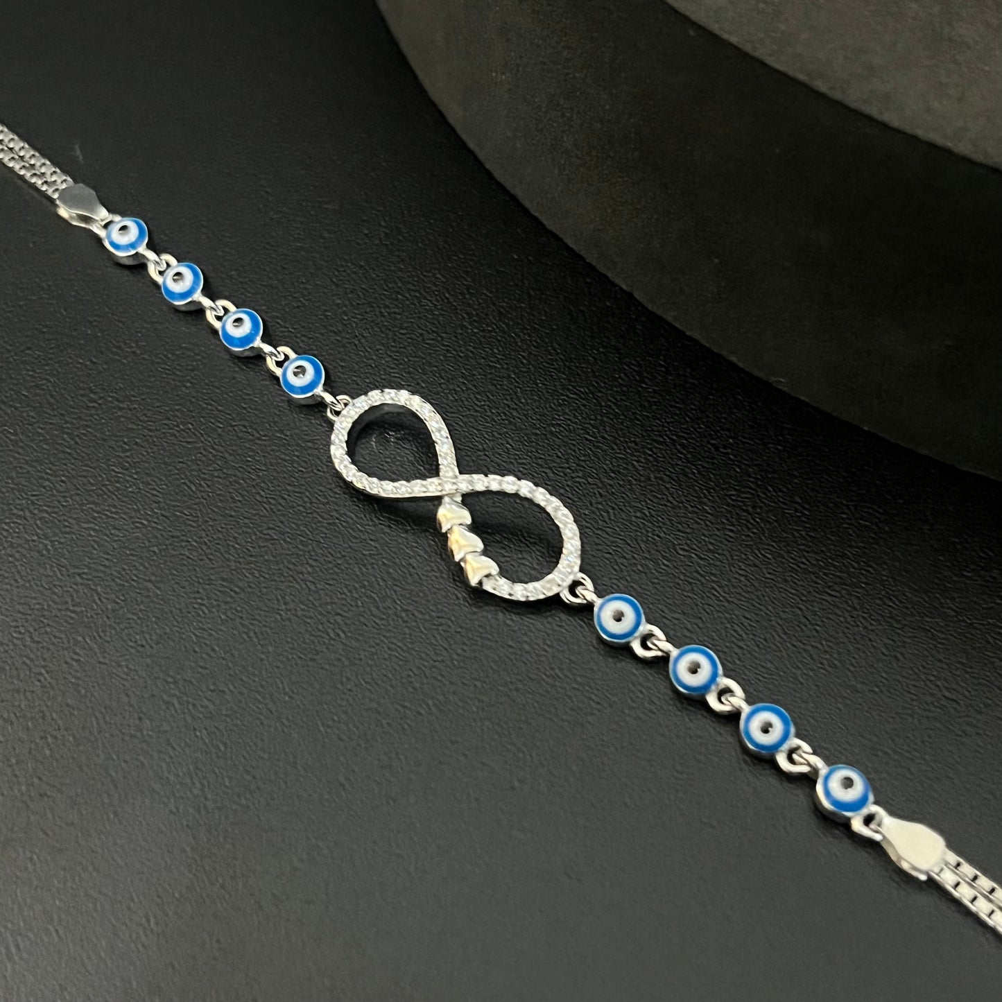 Silver Ladies Infinity Bracelet 3heartz