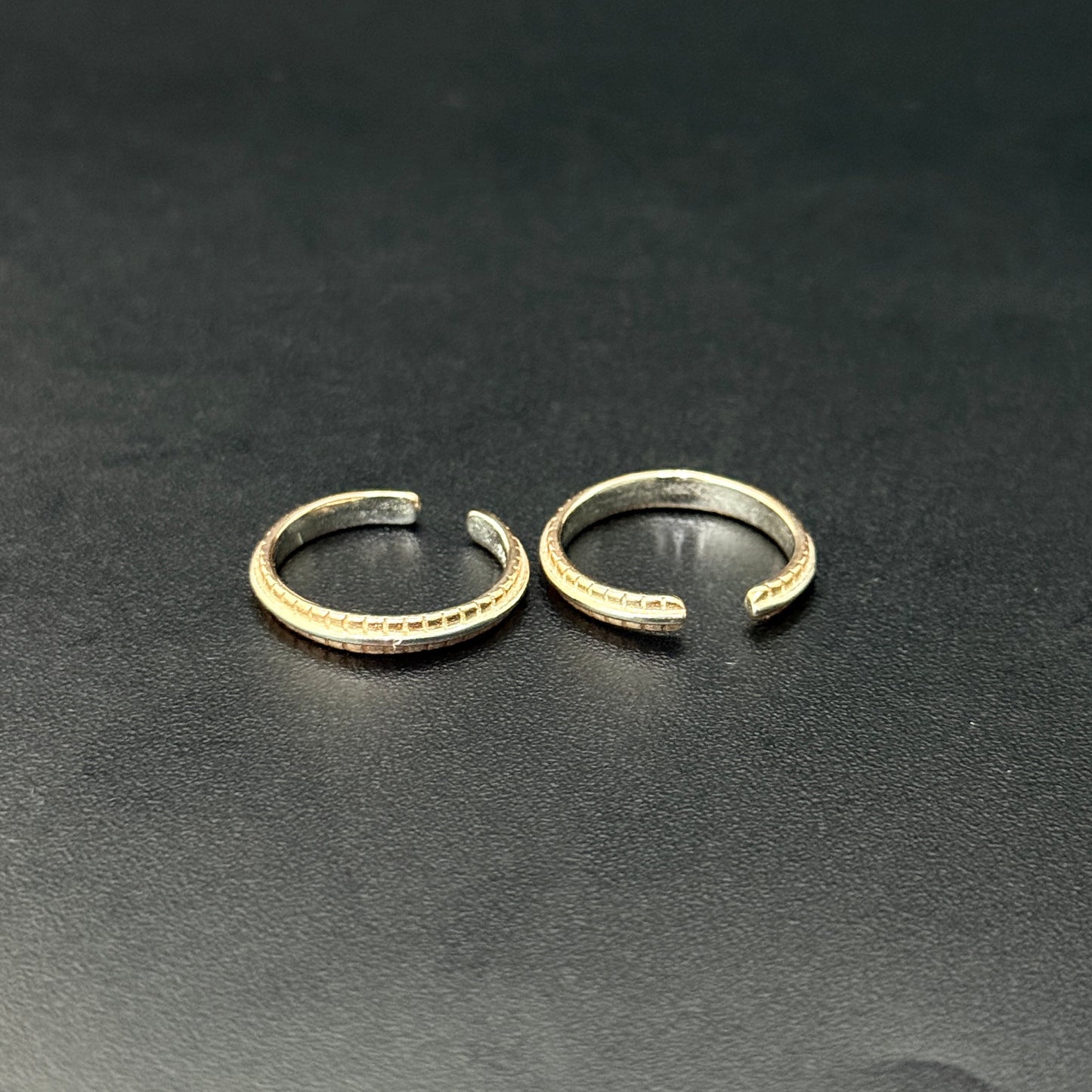 Ladies Toe Rings Dual Tone