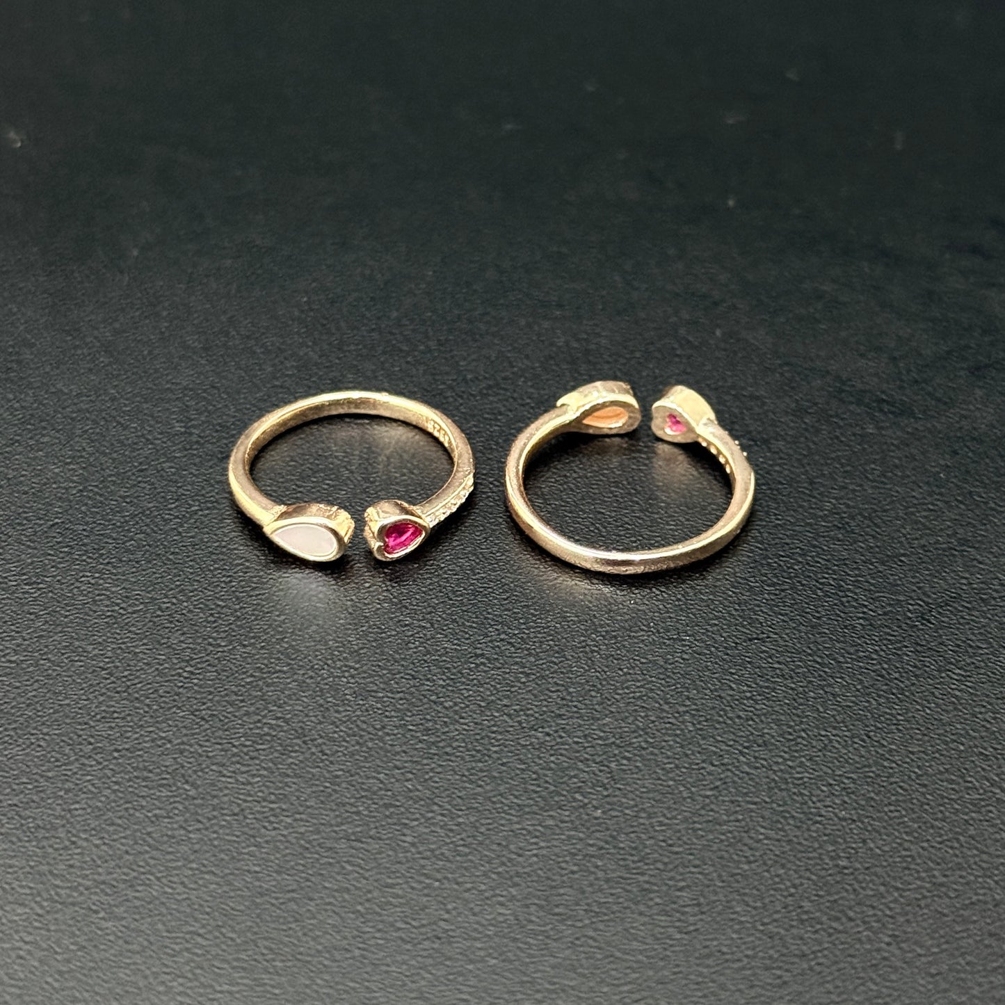 Ladies Toe Rings Rosegold Red Stone