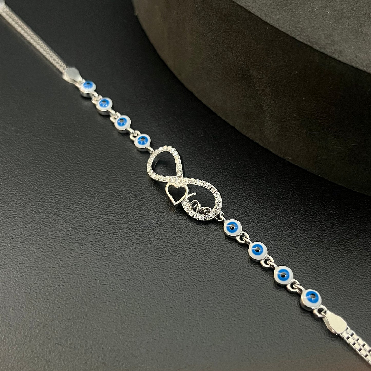 Silver Ladies Infinity Bracelet Heartz