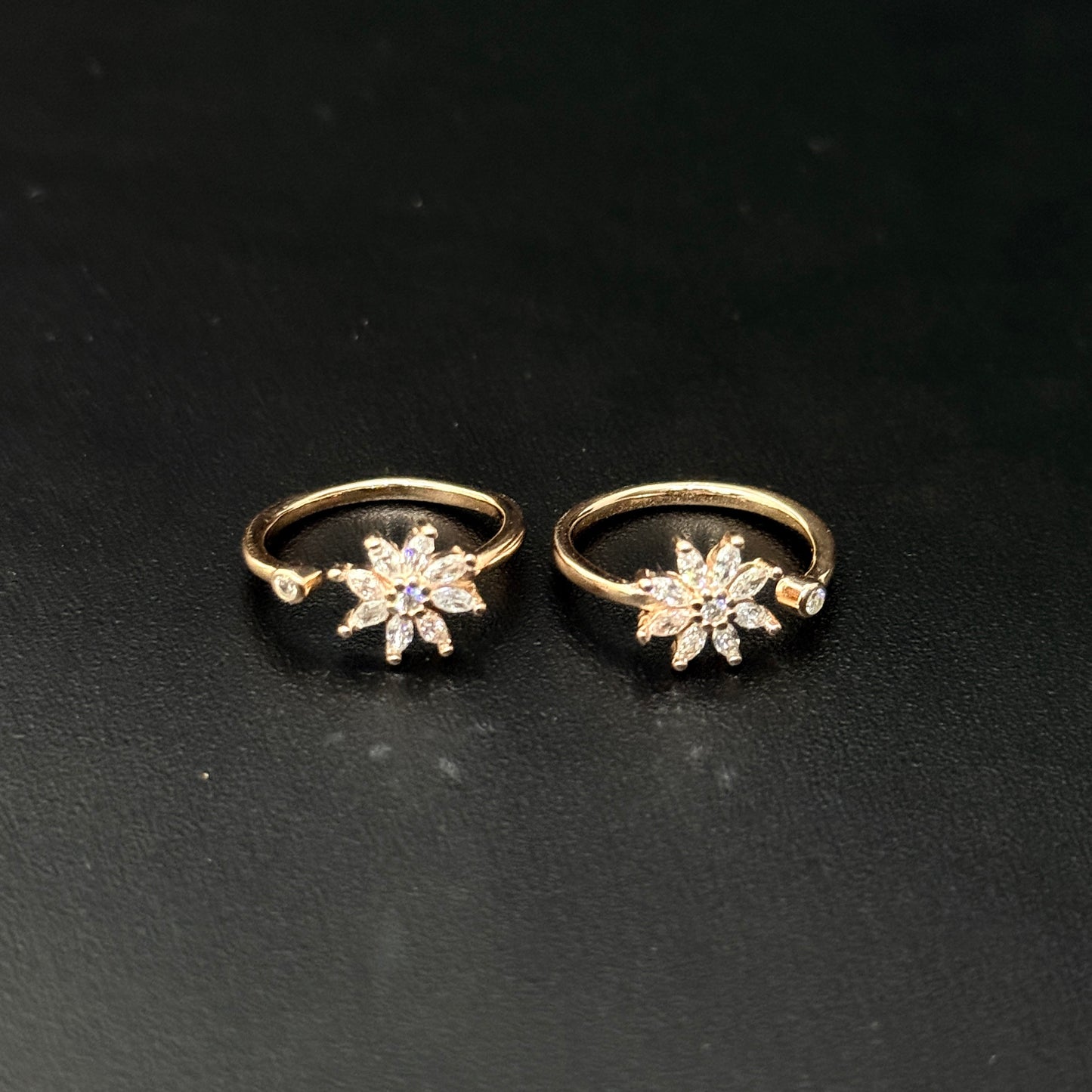 Ladies Silver Toe Rings_Daisy Dazzle RG