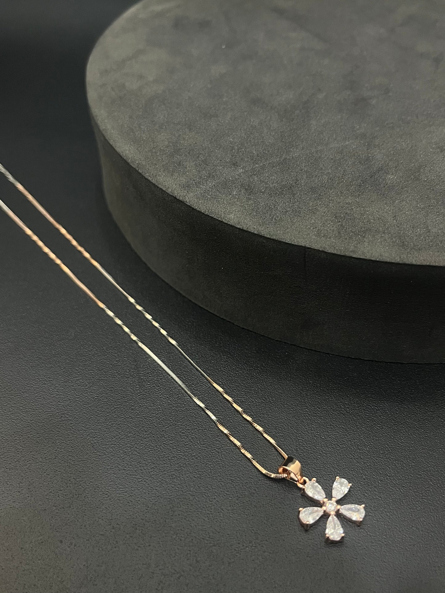 Ladies Silver Chain Flower Rosegold