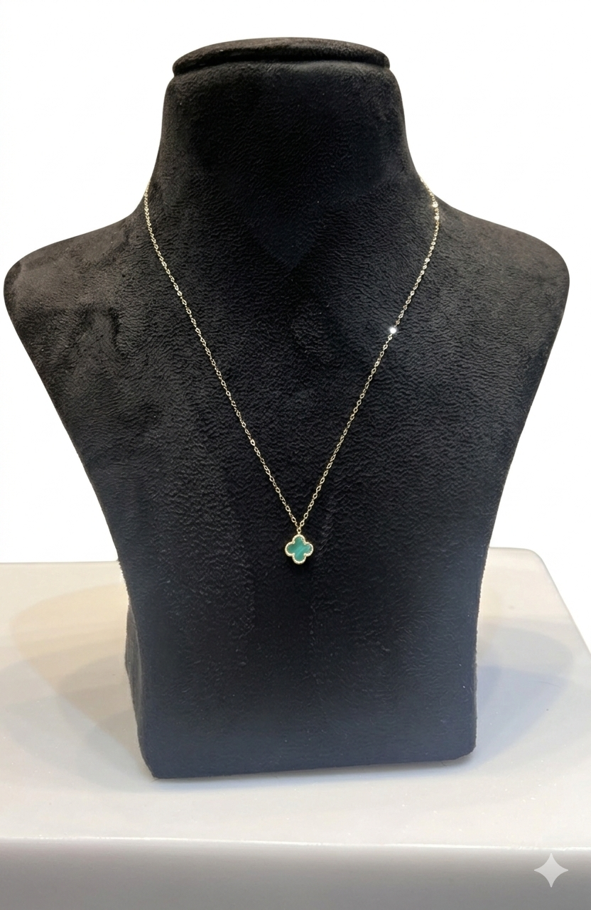 Clover Pendant Chain 18k Gold  Green Grass