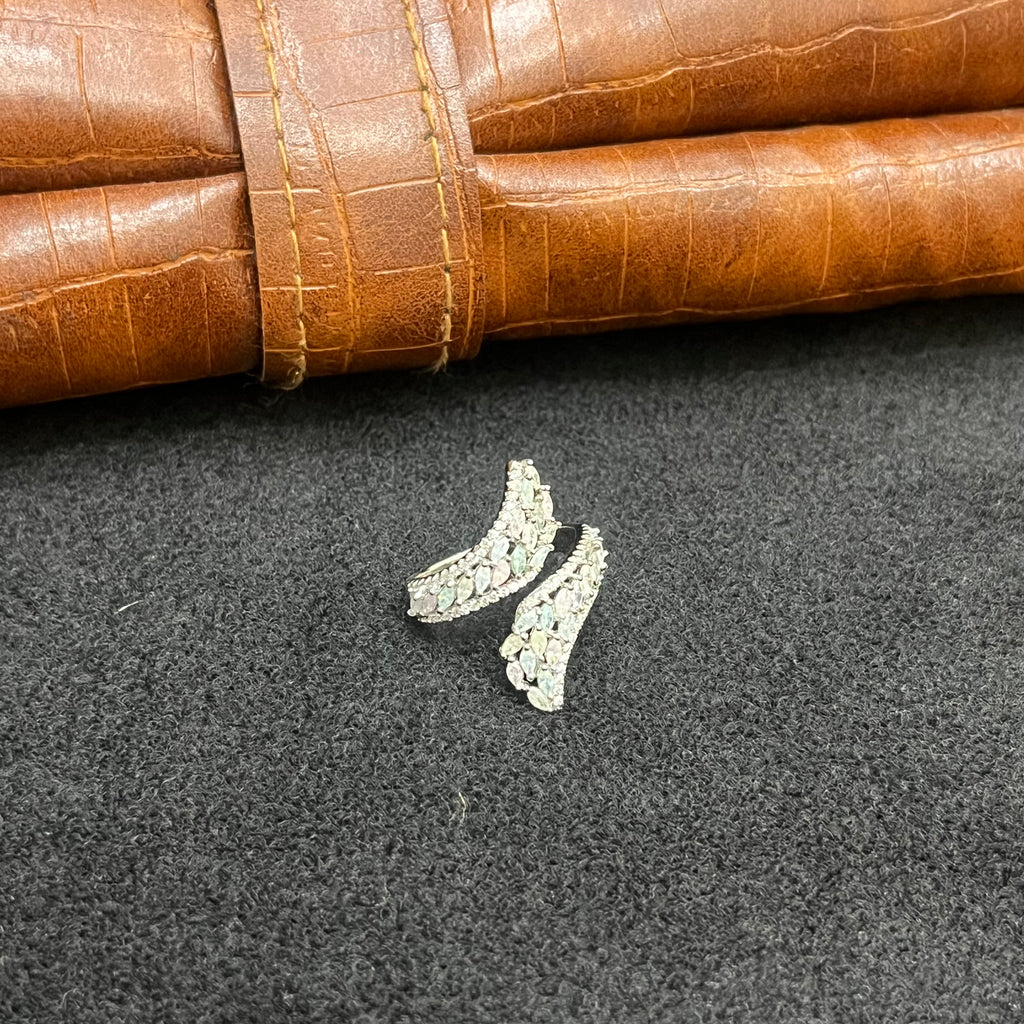 Silver Ladies Ring Fabulous Crystal Stones 925