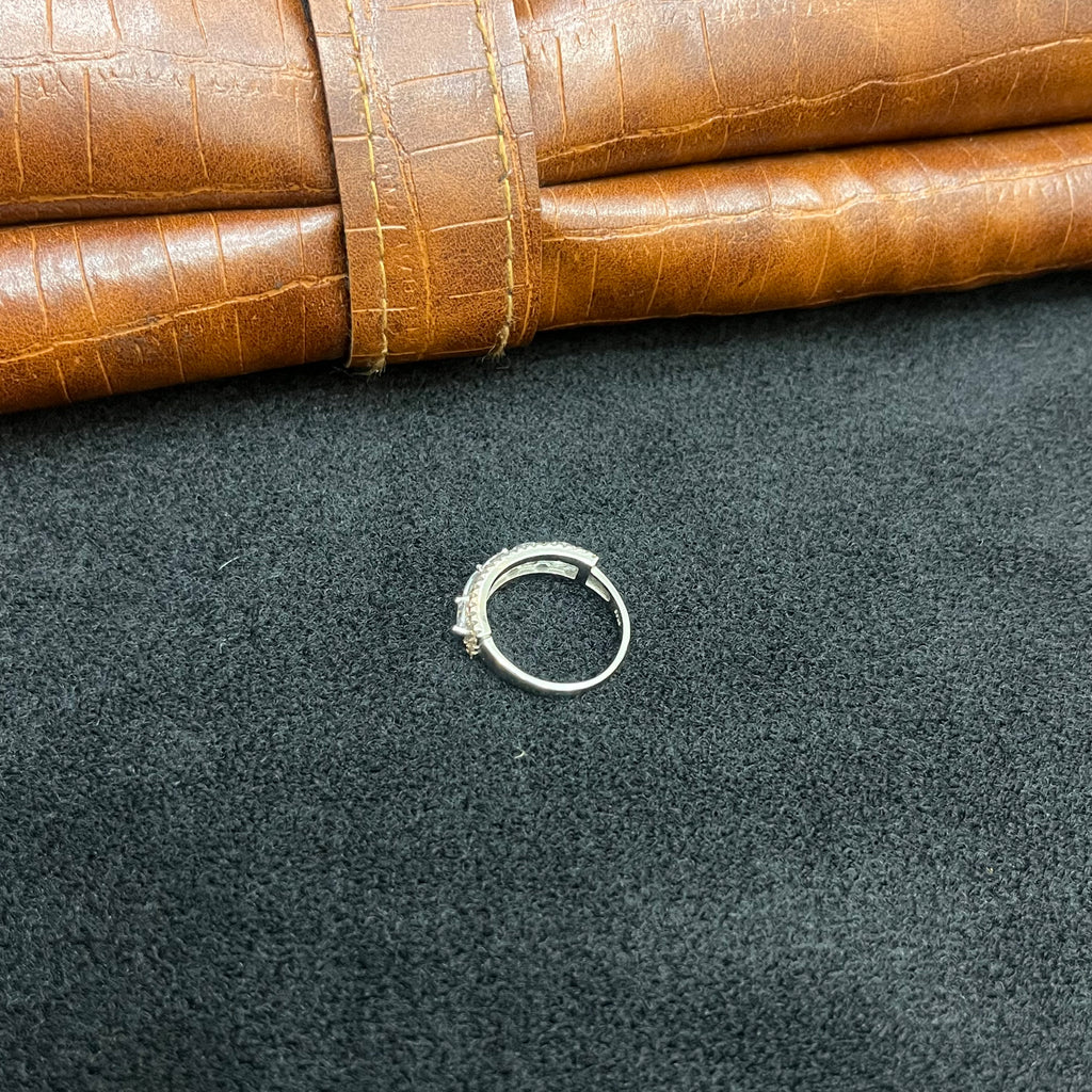 Silver Ladies Ring Luxury Crystal Stones 925