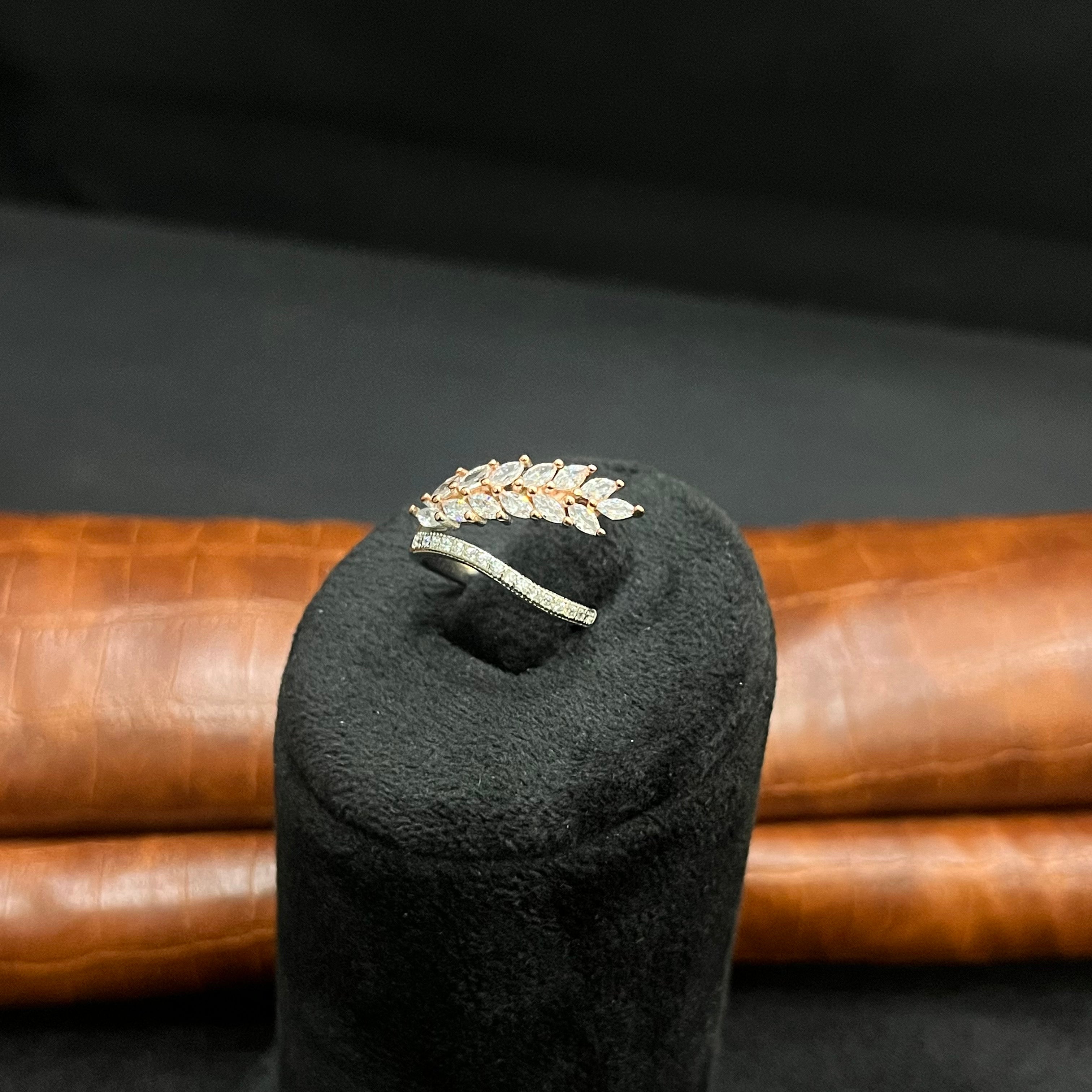Silver Ladies Ring Royal Floral Crystal 925