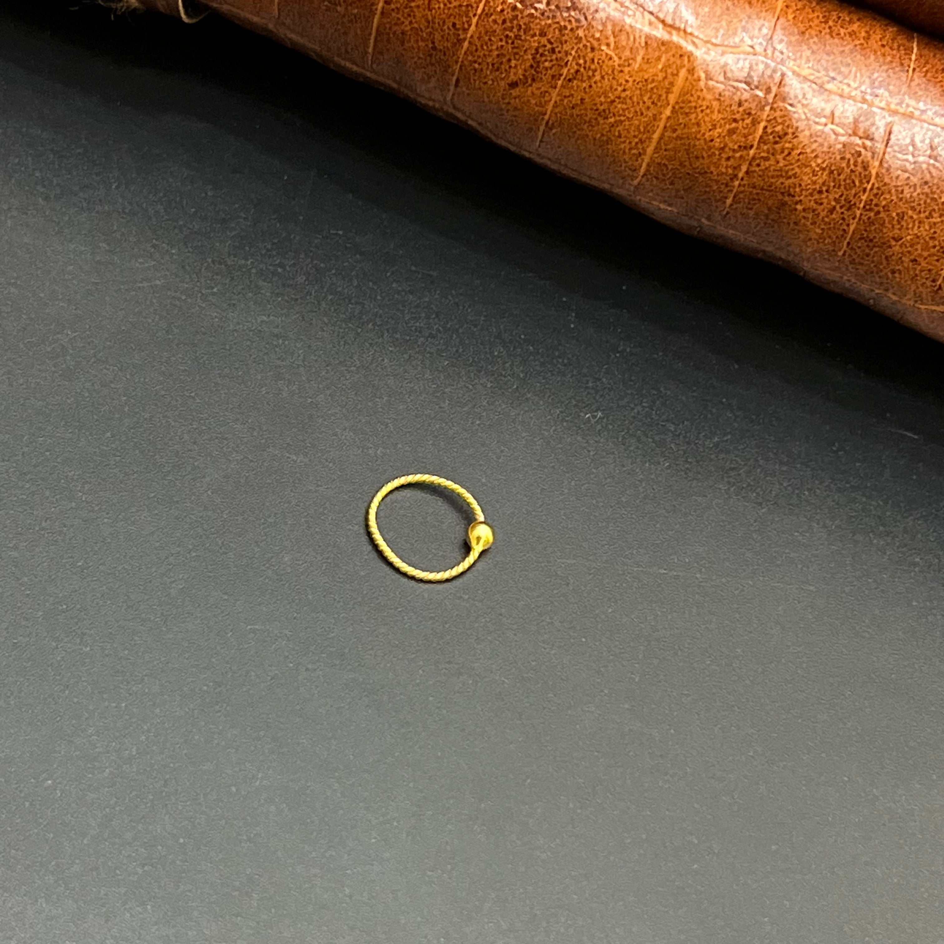 Gold Round Nosepin 14k