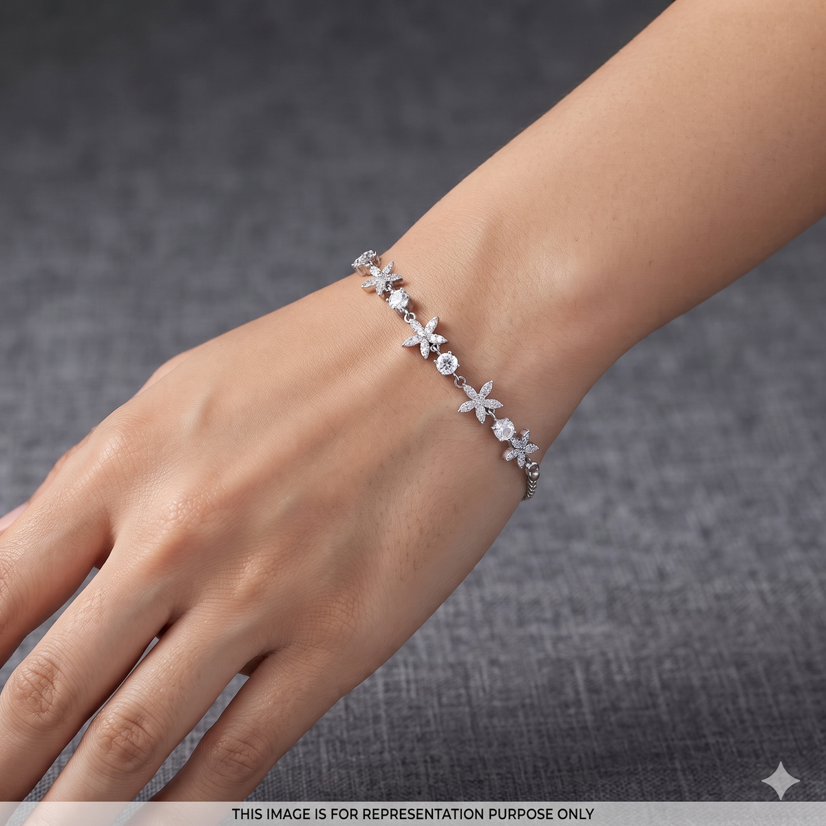 Silver Ladies Bracelet Floral Star Blossom 925