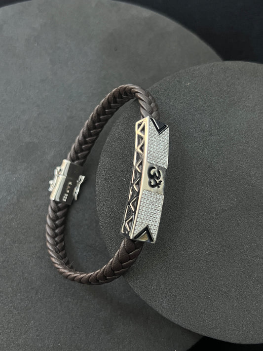 Mens Leather Kada _Om