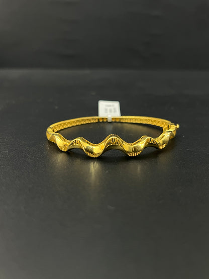 Ladies Gold Kada 18K Lucia Collection ZS2