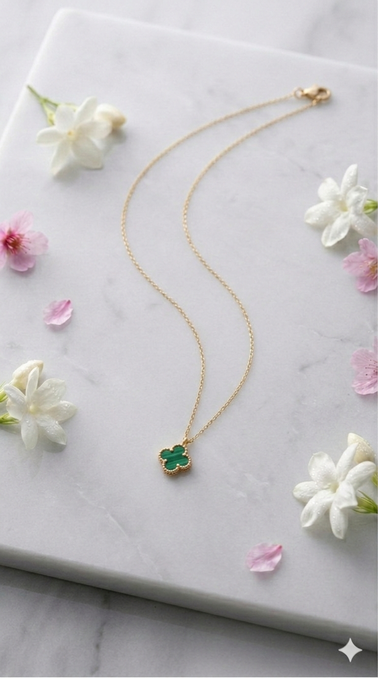 Clover Pendant Chain 18k Gold  Green Grass