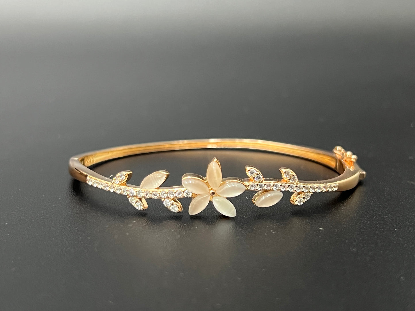 Ladies Kada_Rosegold Leafy Design