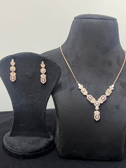 Ladies Rosegold Necklace Set