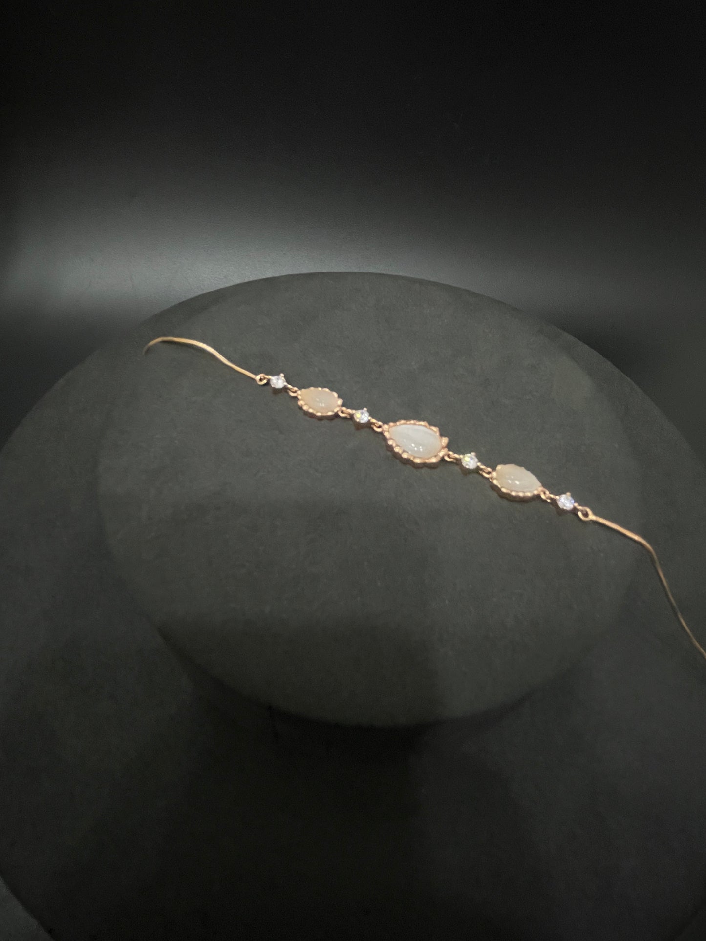 Ladies Bracelet _Rosegold White stone