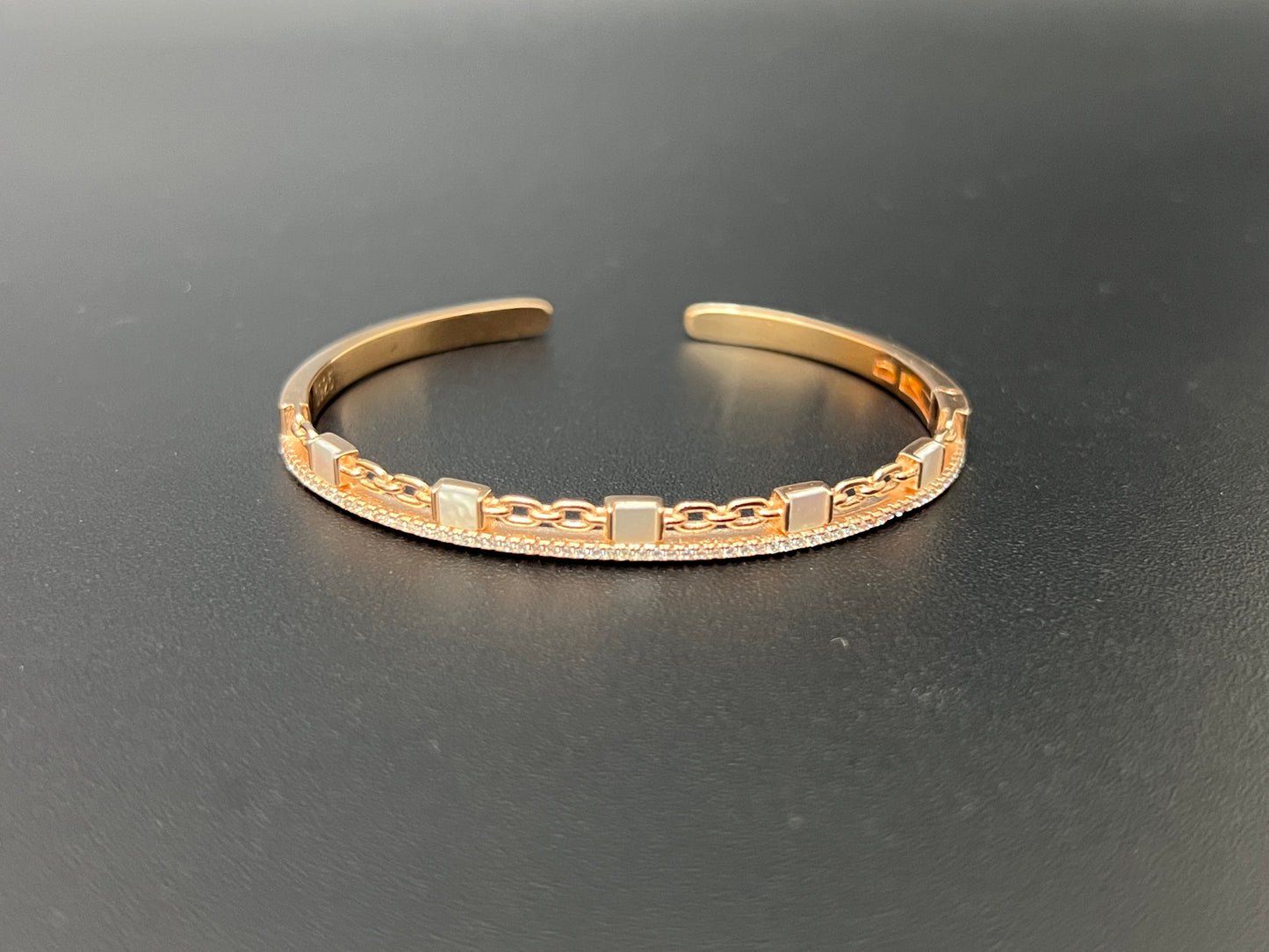 Ladies Kada_Rosegold Chain Stone