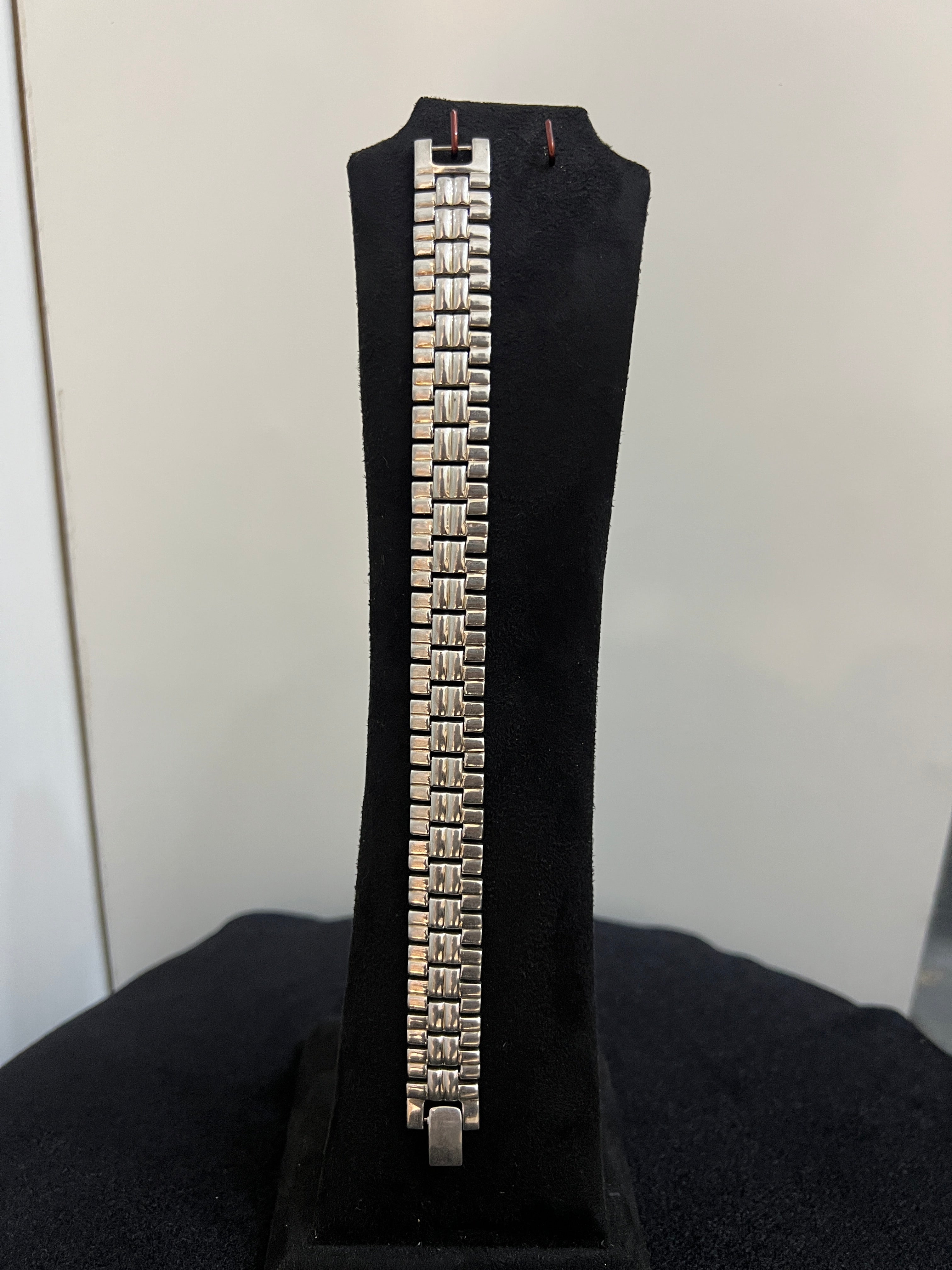 Gents Watch Type bracelet Broad
