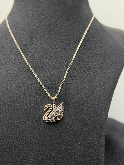 Ladies Pendant Chain _Rose-Gold Black Swan