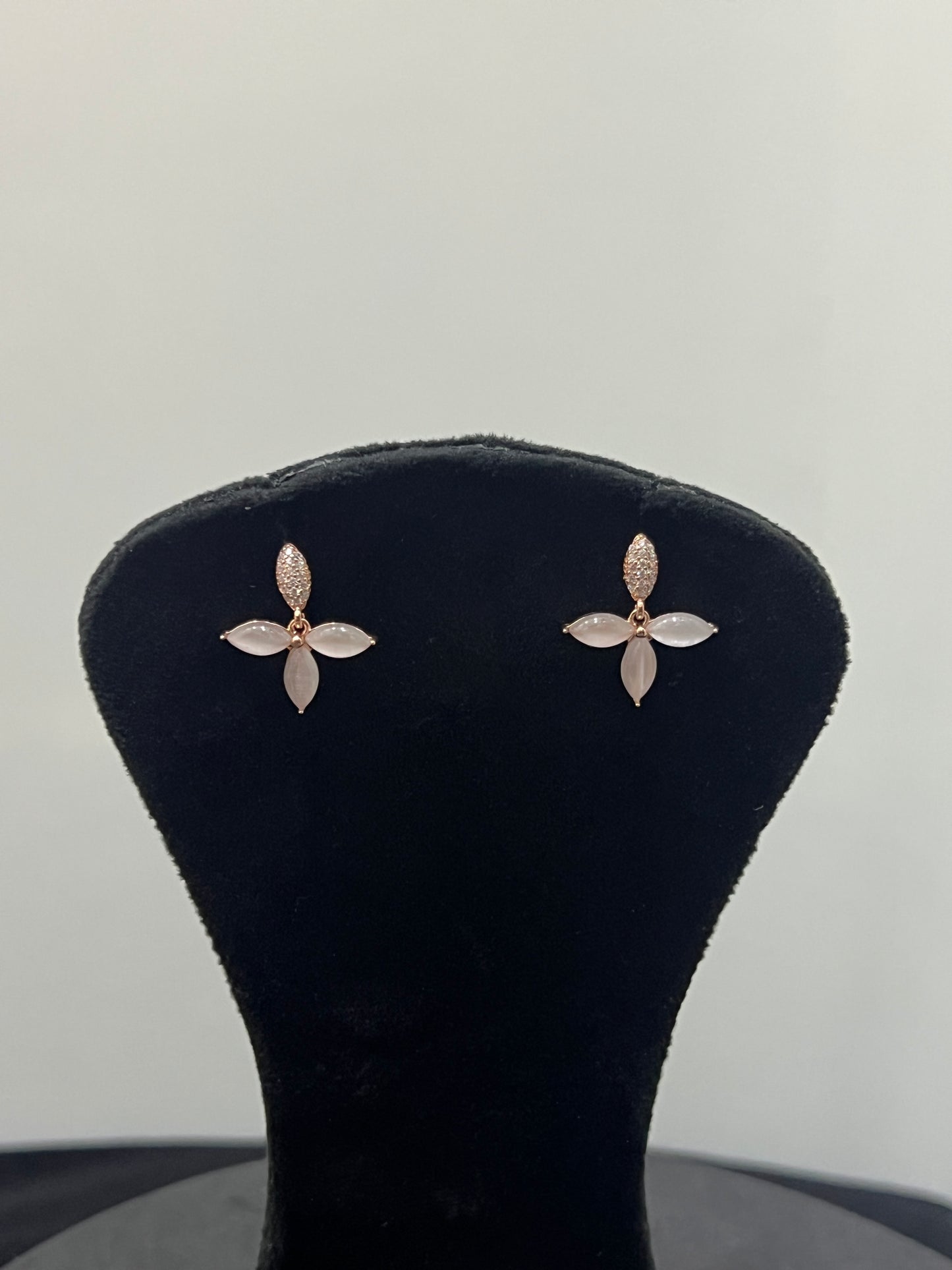 Studs _Rosegold Flower