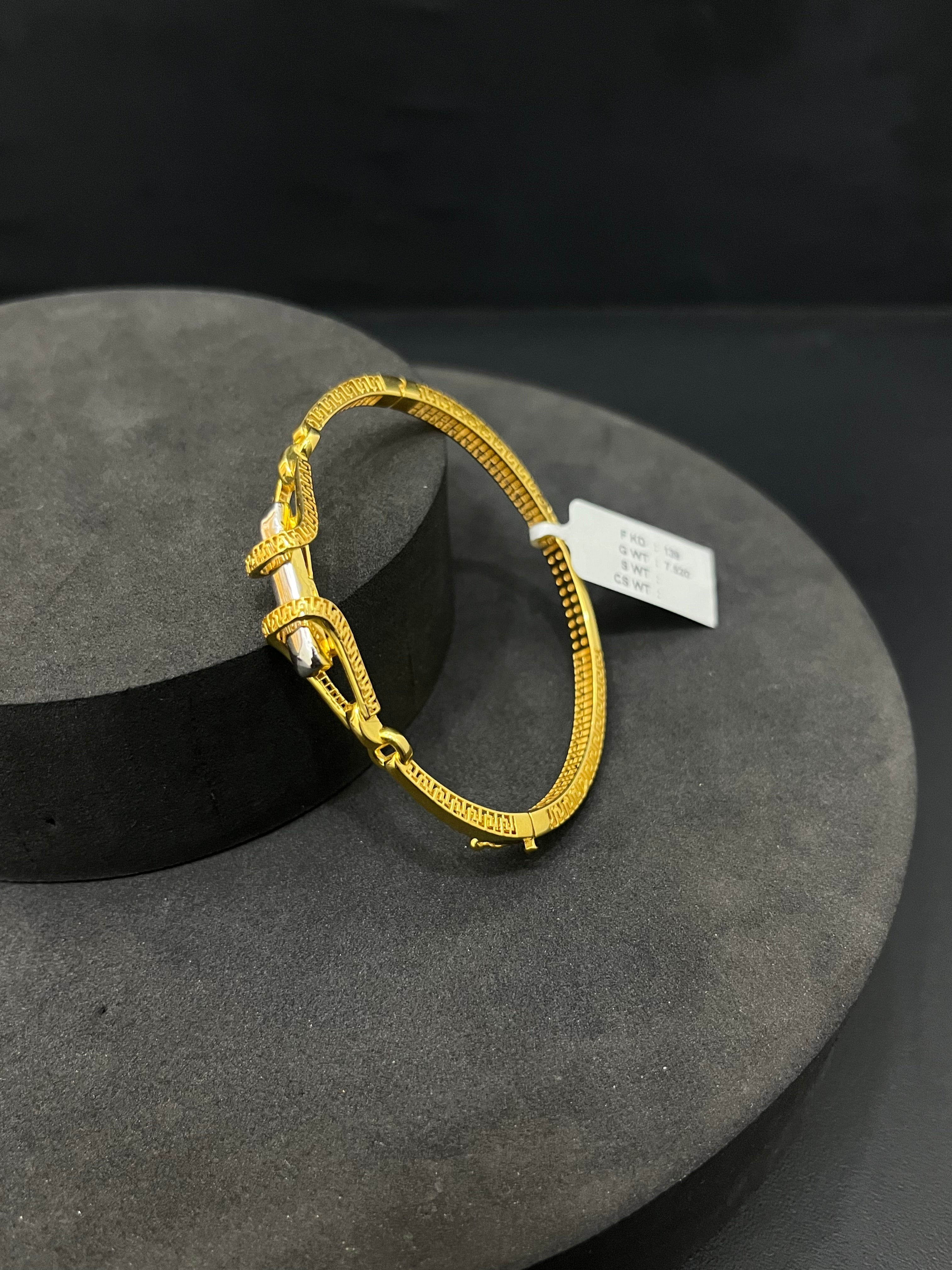 Ladies Gold Kada 18K Lucia Collection ZS3