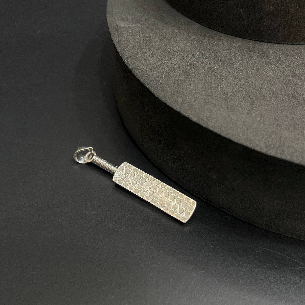 Silver Unisex Pendant Cricket Bat 925