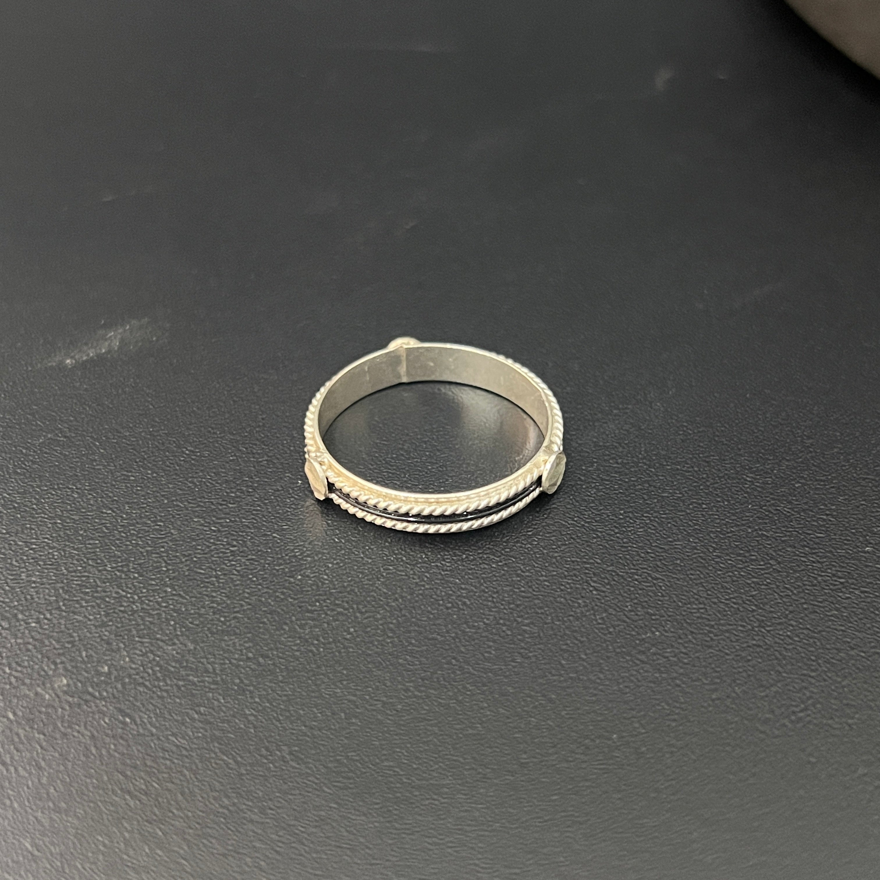 Elephant Ring Silver (Yanna Mudi)