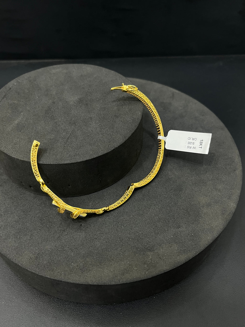 Ladies Gold Kada 18K Lucia Collection ZS3