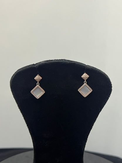 Studs_Rosegold Hanging Diamond