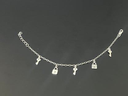 Ladies Bracelet_Silver Lock beads