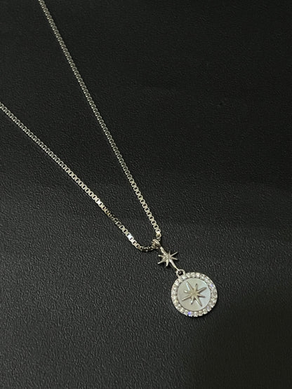 Ladies Pendant Chain_Circular With White Stone