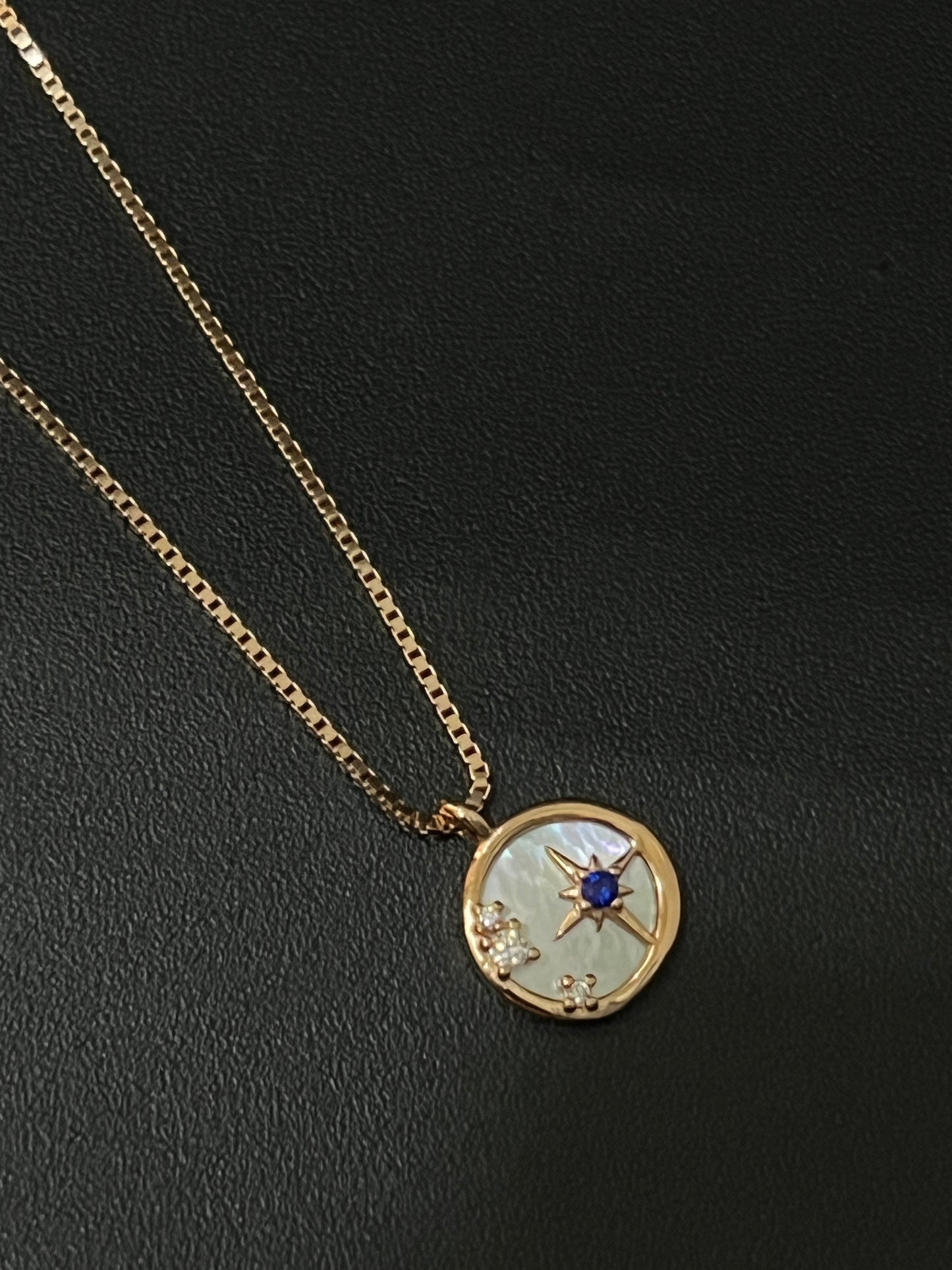 Ladies Pendant Chain_Circular With Blue Stones