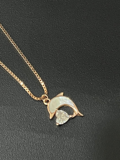 Ladies Pendant Chain_Dolphins