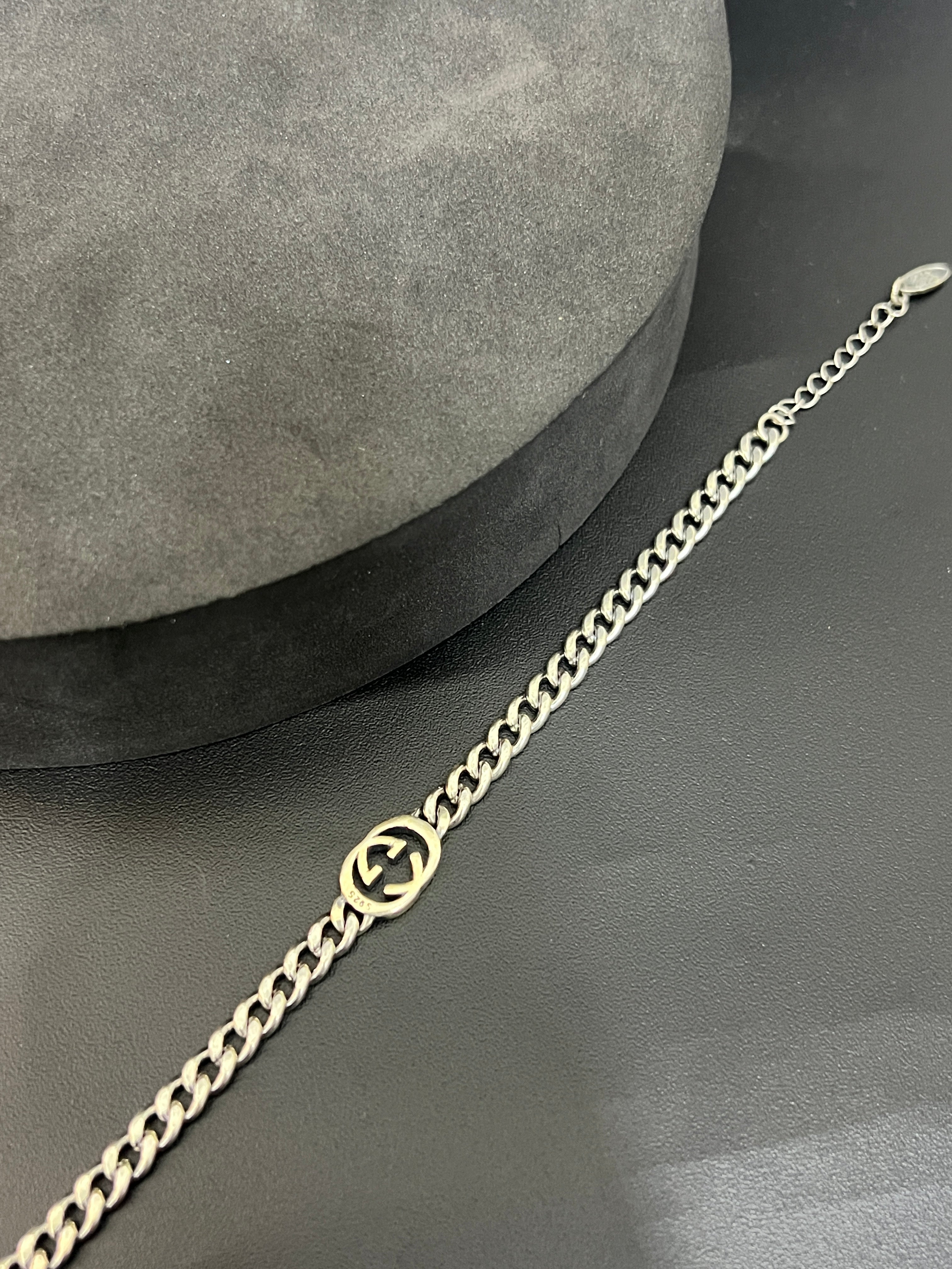 Men's Bracelet V Cut