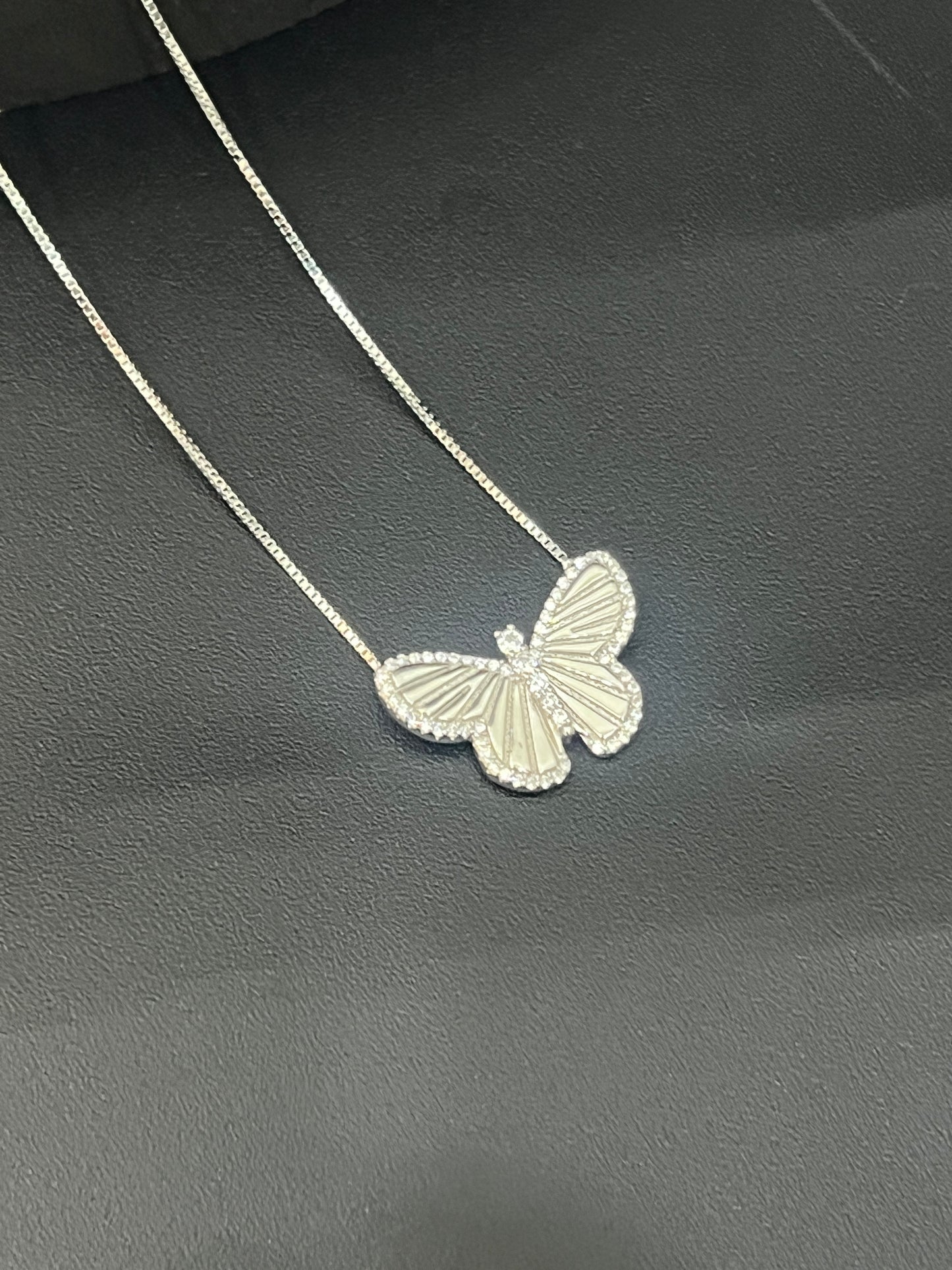 Ladies_Silver Grit Butterfly