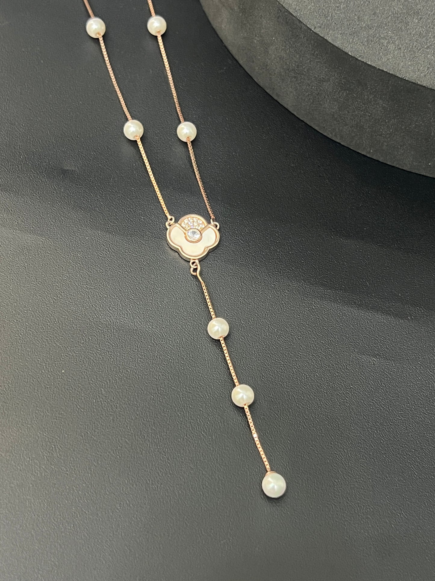 Ladies_Rose Gold Pill Chain