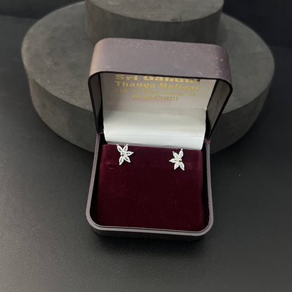 Sliver Ladies Petal Stud