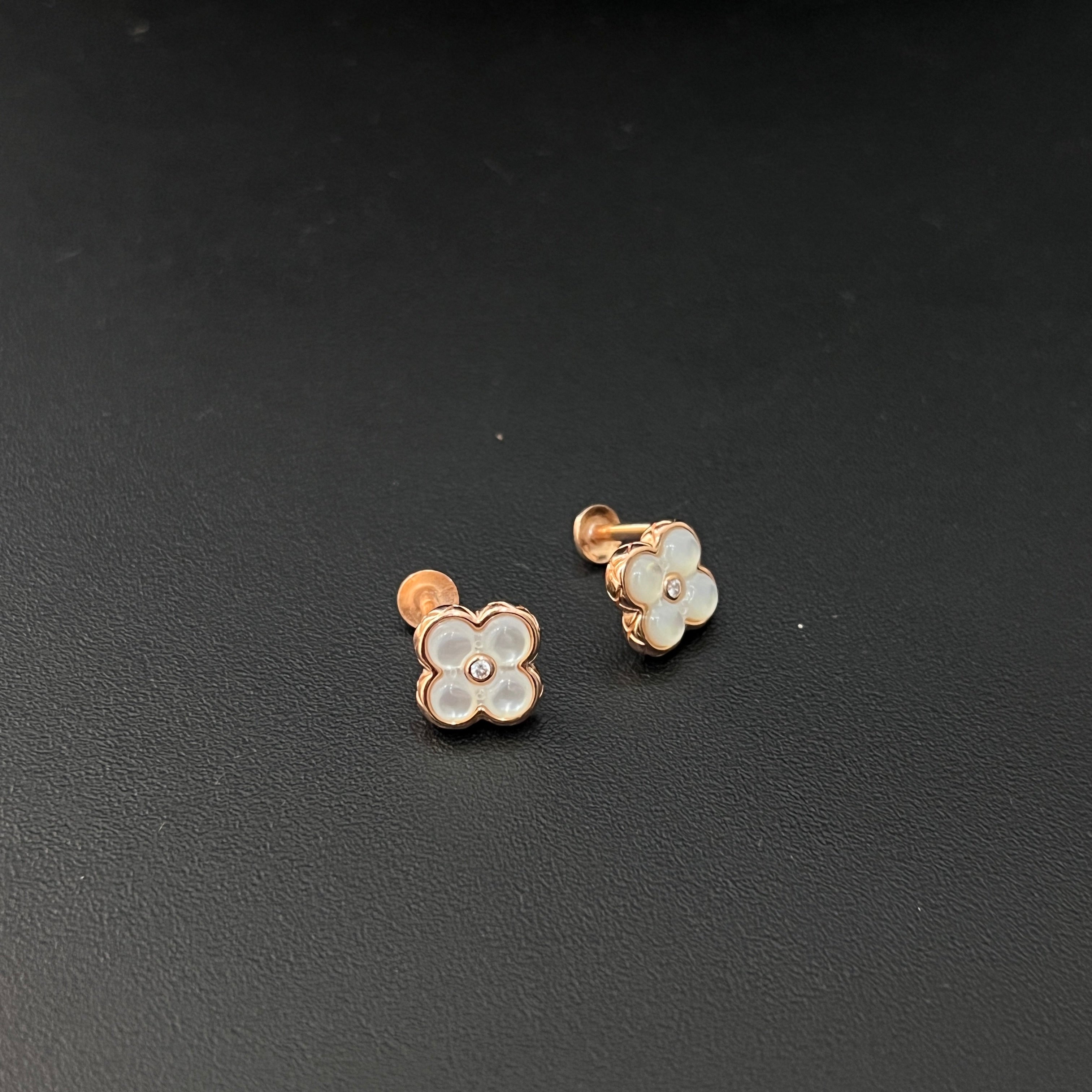 Sliver Ladies Stud Flower Rosegold