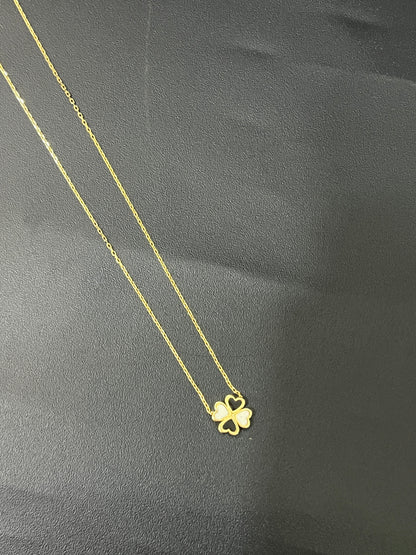 Ladies Pendant Heart petals Chain