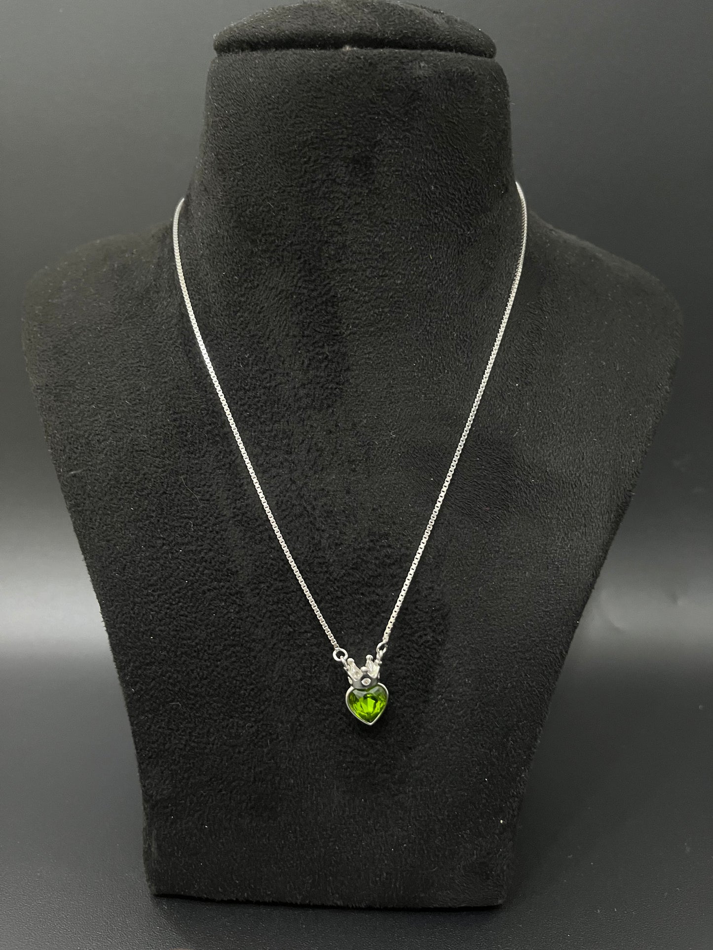 Ladies Pendant Chain _Green Heart