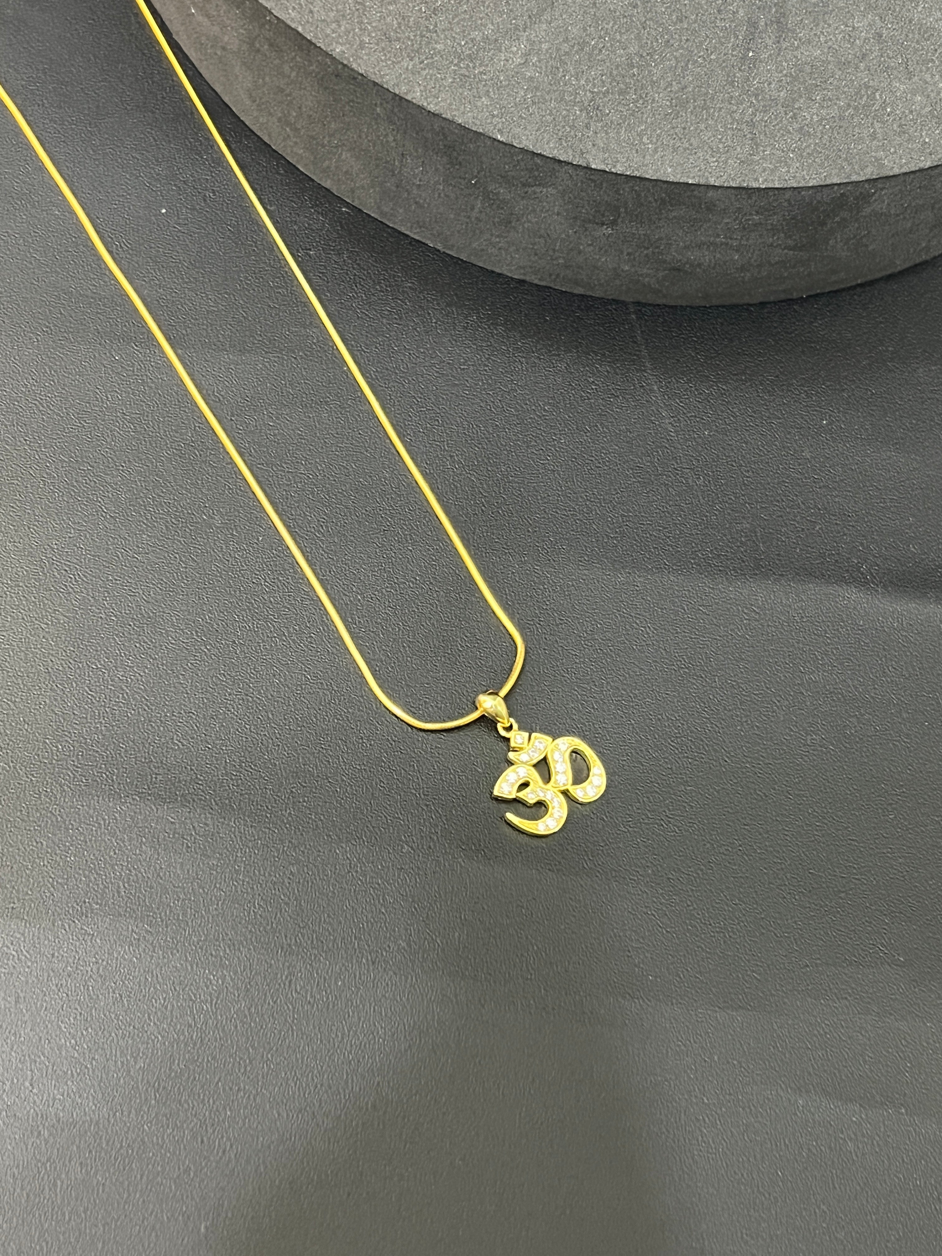 Gold Polish Om Pendant Chain