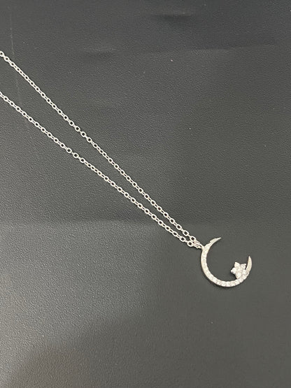 Ladies MoonStar Pendant Chain